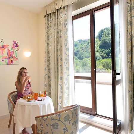 קונטורסי Albergo Terme Forlenza מראה חיצוני תמונה